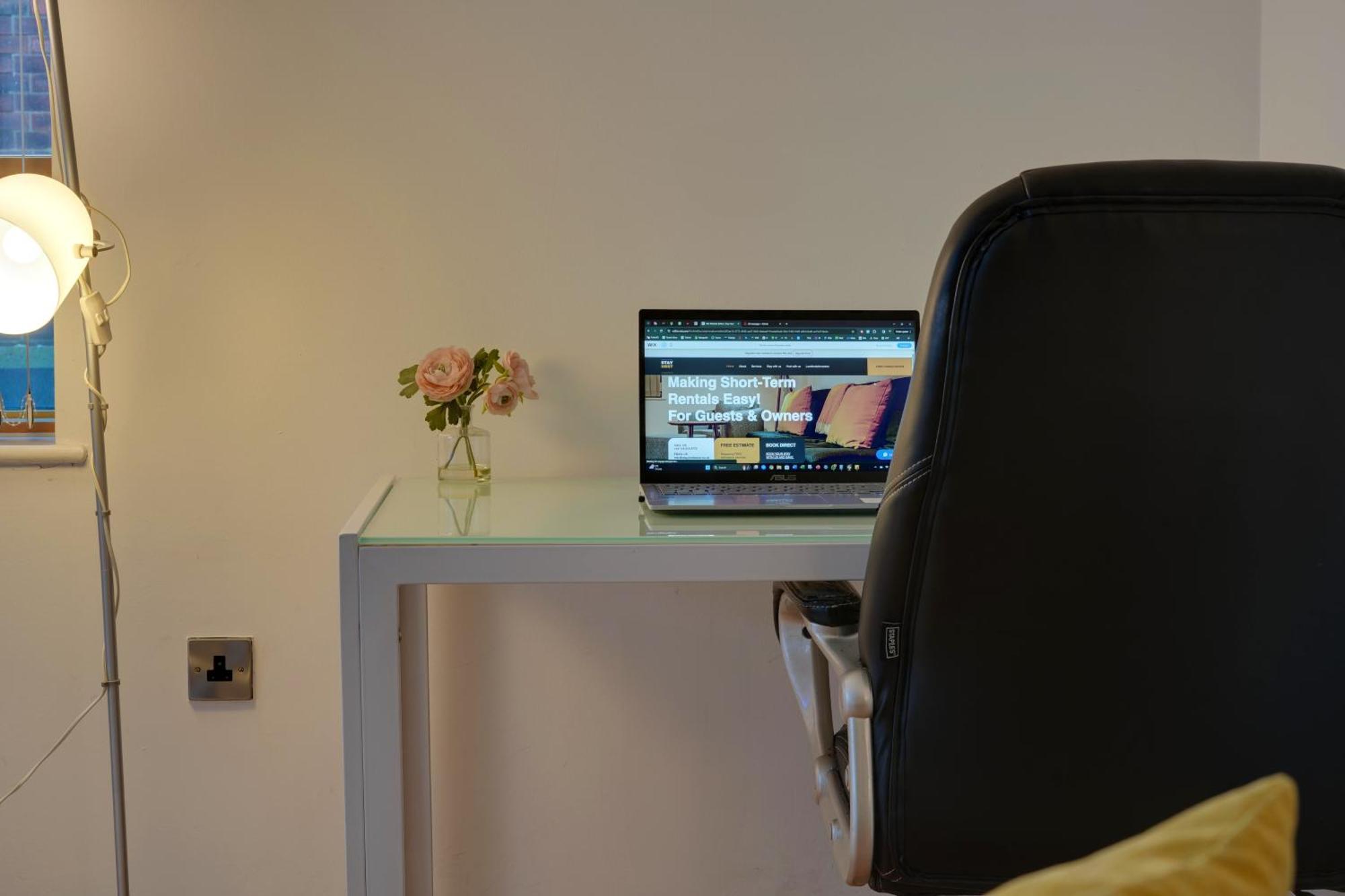 Stylish 2 Bed Apt 18 - City Centre, Free Parking, Espresso Machine & Netflix - Hosted By Stay Host Save Sheffield Esterno foto