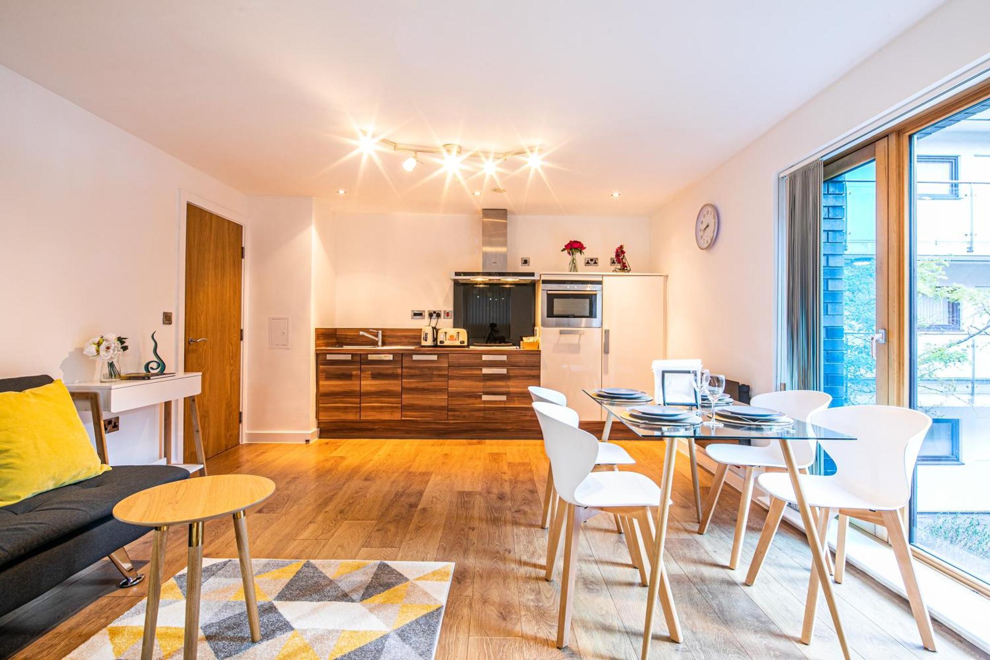 Stylish 2 Bed Apt 18 - City Centre, Free Parking, Espresso Machine & Netflix - Hosted By Stay Host Save Sheffield Esterno foto