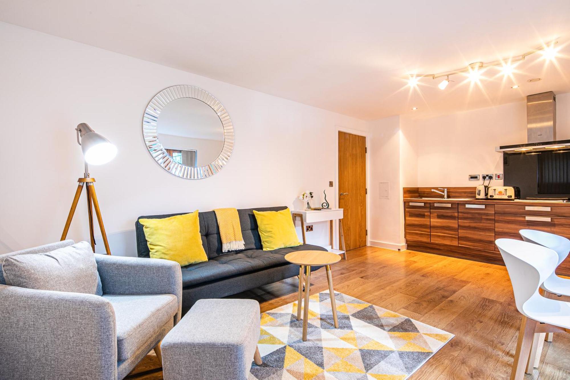 Stylish 2 Bed Apt 18 - City Centre, Free Parking, Espresso Machine & Netflix - Hosted By Stay Host Save Sheffield Esterno foto