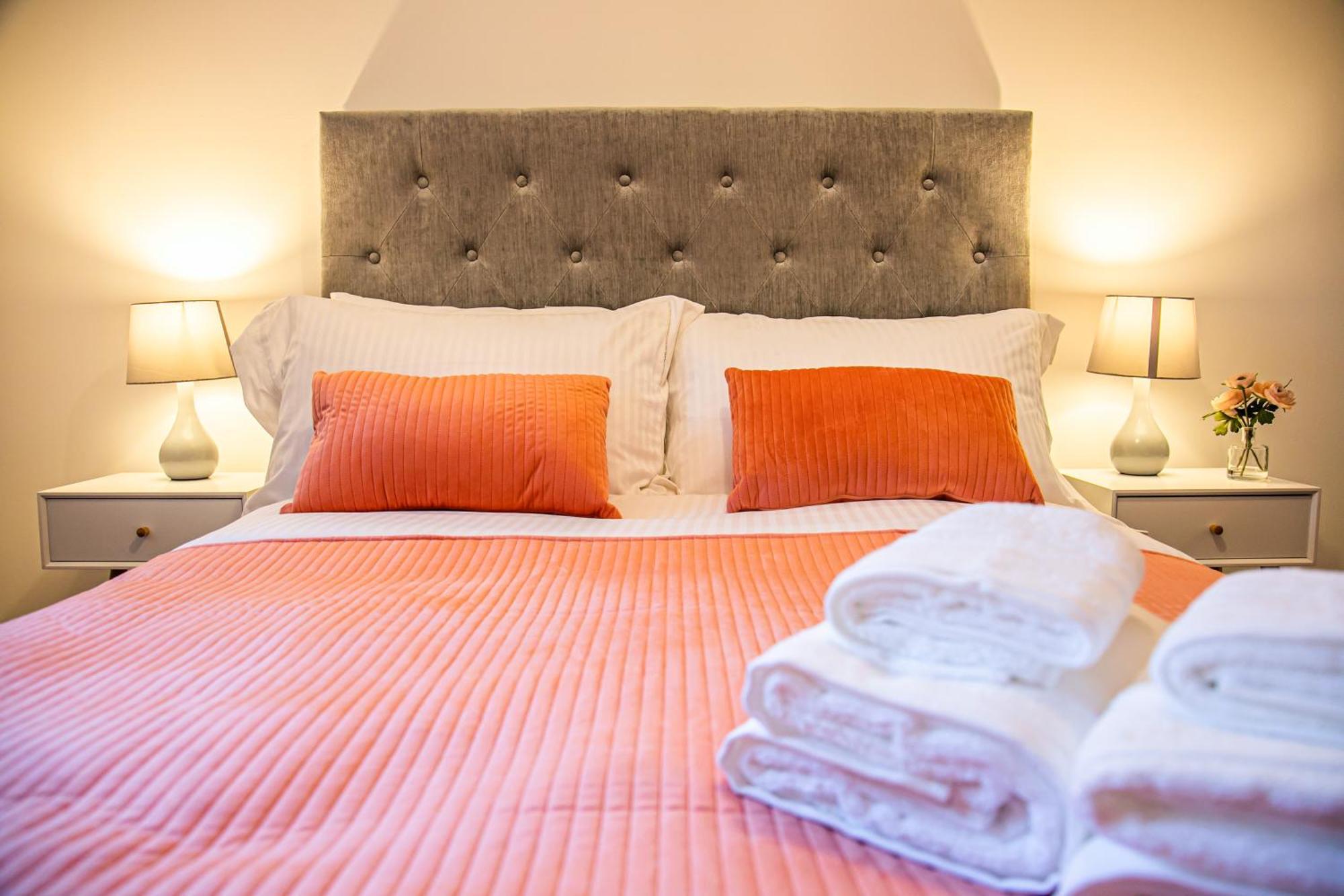 Stylish 2 Bed Apt 18 - City Centre, Free Parking, Espresso Machine & Netflix - Hosted By Stay Host Save Sheffield Esterno foto